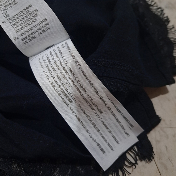 Abercrombie and Fitch | black lace front button up sleevless tank top - Picture 6 of 8